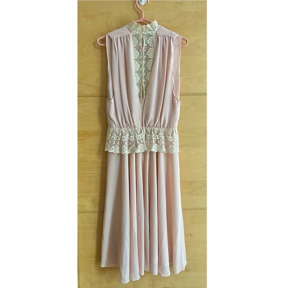 2 for $20 | Vintage Dress - Picture 2 of 7